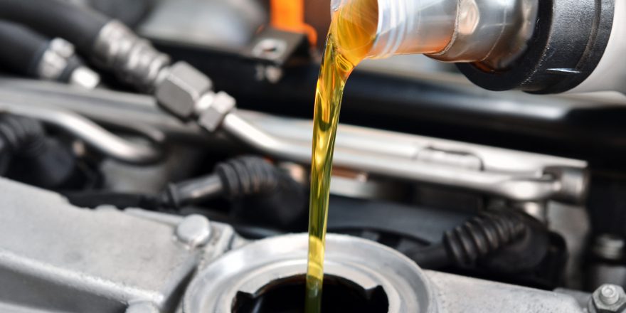 Jakiej marki olej silnikowy jest najlepszy? Wymiana oleju